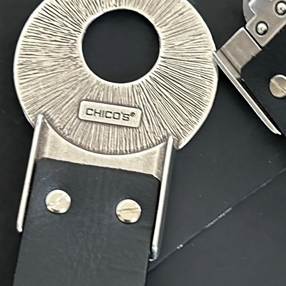 CHICOS BELT SIZE M -L
